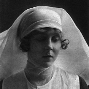 Lady Diana Manners as a nurse, WW1