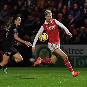 Arsenal Women vs. West Ham United: Clash in the Barclays WSL at Meadow Park (2022-23)