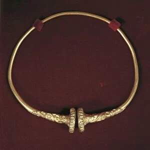 Torques, gold bracelet or necklace, from Santa Paolina di Filottrano (Ancona province)