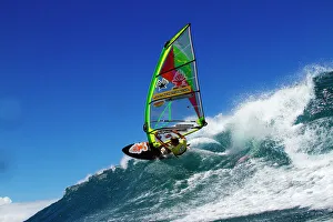 <b class=qtipBold><figcaption>PWA Windsurfing Maui 2013</figcaption></b><br>Pritchard hit PWA Windsurfing Maui 2013
