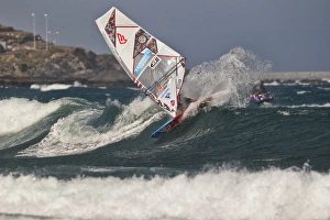 Victor surfing style